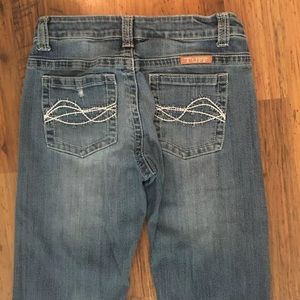 Cowgirl Tuff Distressed Jeans 29